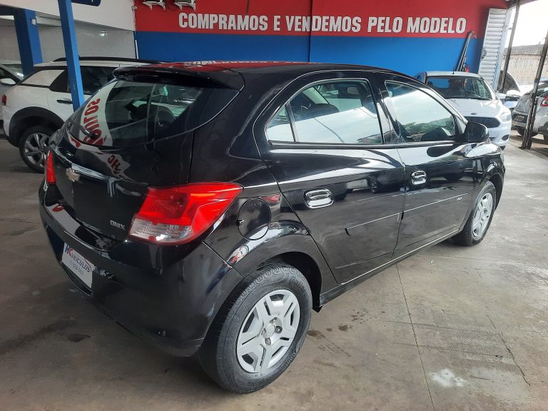 Chevrolet Onix LS 16/16 1.0 Flex Manual Chevrolet Onix LS 16/16 1.0 Flex Manual
