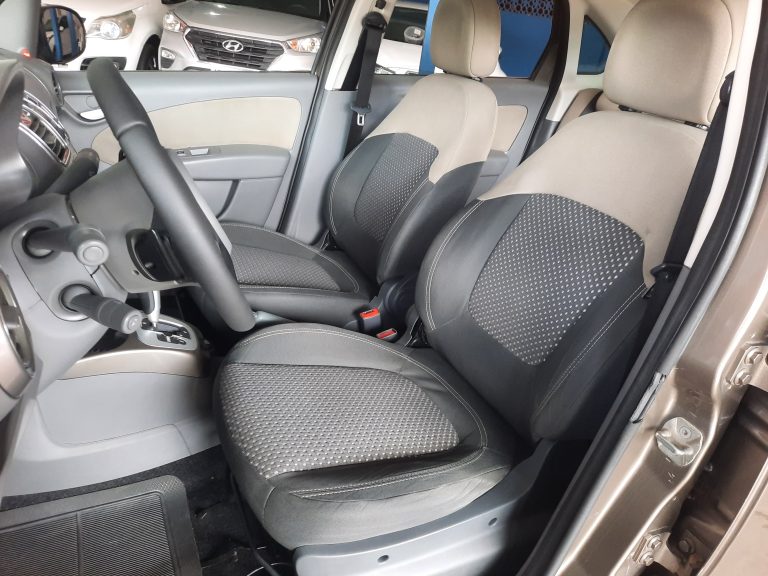 Fiat Grand Siena 16/16 1.6 Flex/GNV Dualogic Fiat Grand Siena 16/16 1.6 Flex/GNV Dualogic