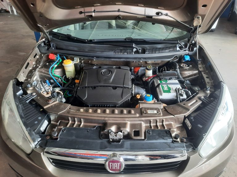 Fiat Grand Siena 16/16 1.6 Flex/GNV Dualogic Fiat Grand Siena 16/16 1.6 Flex/GNV Dualogic