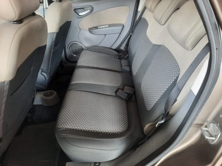 Fiat Grand Siena 16/16 1.6 Flex/GNV Dualogic Fiat Grand Siena 16/16 1.6 Flex/GNV Dualogic