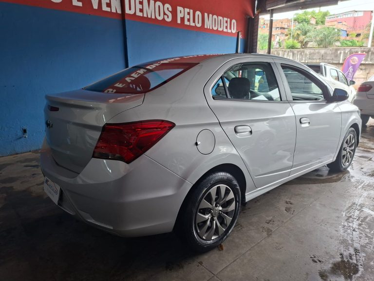 Chevrolet Onix Plus Joy Black 21/21 1.0 Flex Manual