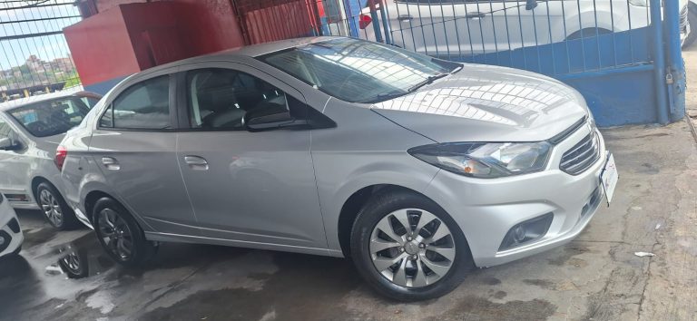 Chevrolet Onix Plus Joy Black 21/21 1.0 Flex Manual