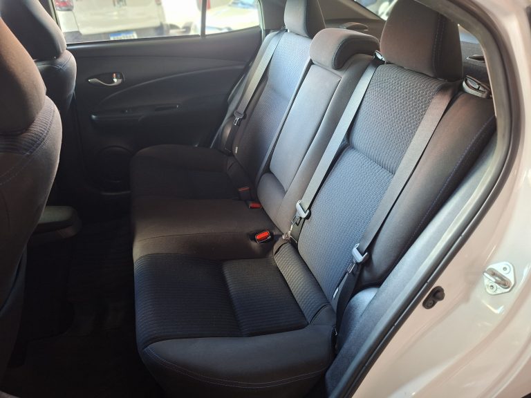 TIYOTA YARIS SEDAN PLUS CVT ANO 2020/21