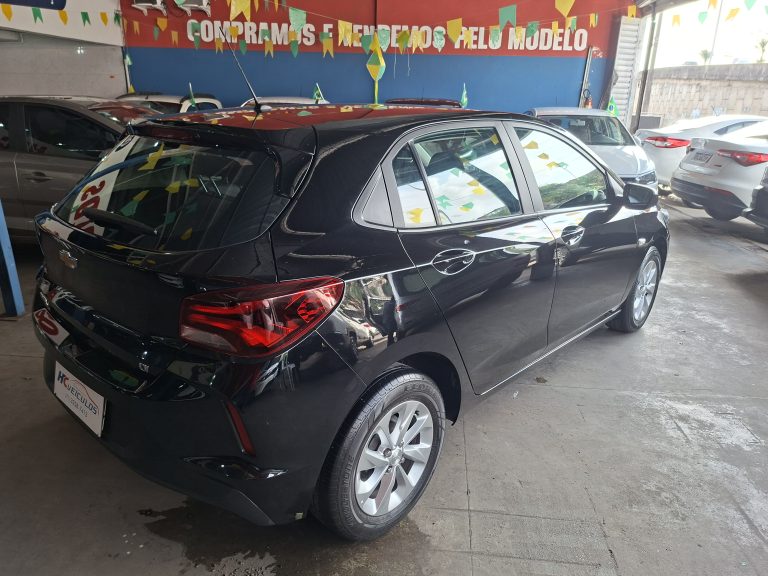 ONIX LT2 1.0MT ANO 2022/2023