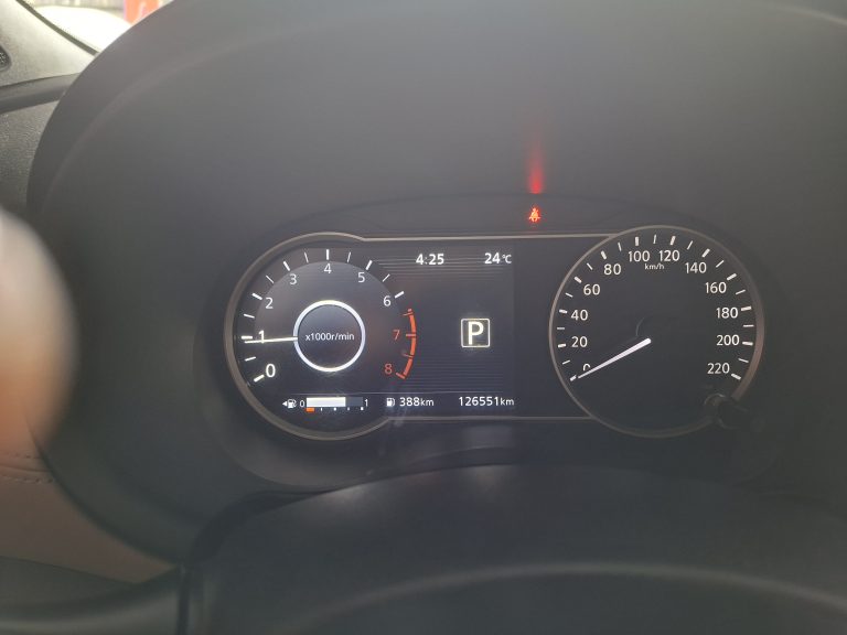 NISSAN KICKS SL CVT ANO 2016/17