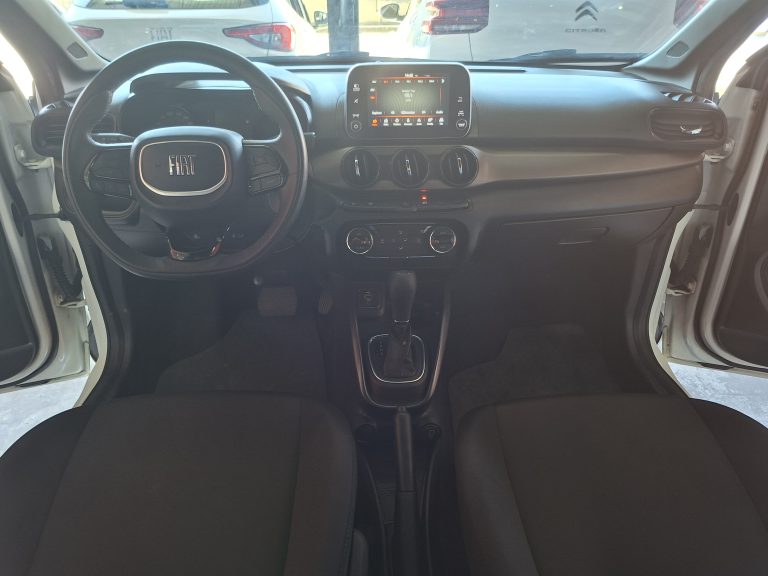 CRONOS DRIVE 1.3 AUTOMATICO ANO 2024