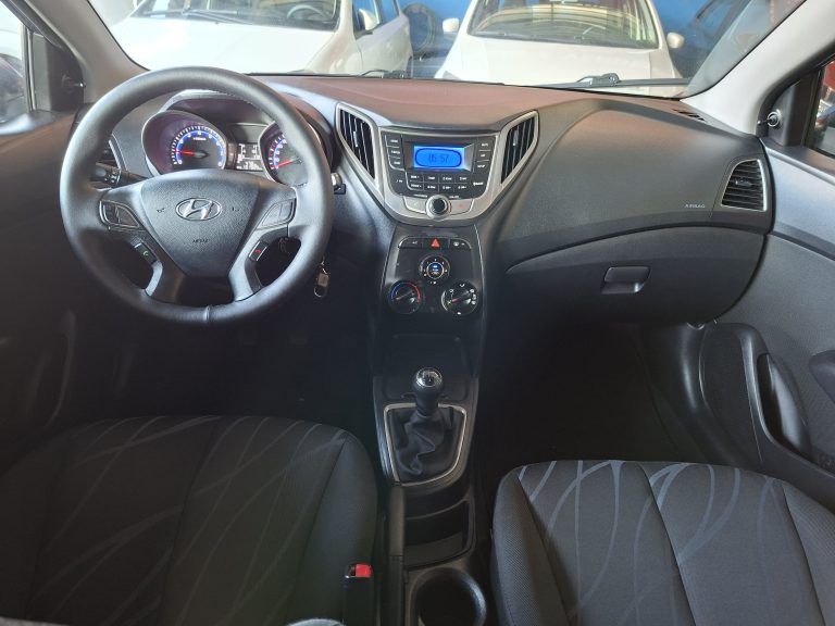 HB20 1.0 COMFORT ANO 2015